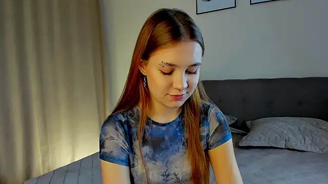 Snapshot of MarindaRuud chatting on October 2025 11:32:02 AM MarindaRuud online show from October 2025 11:32:02 AM