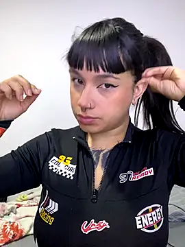 kyttyDanny online show from October 2025 03:40:01 PM