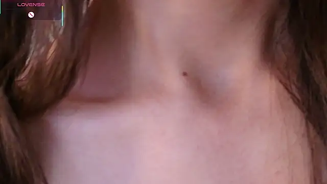 Playful Lia online show from October 2025 03:33:01 PM