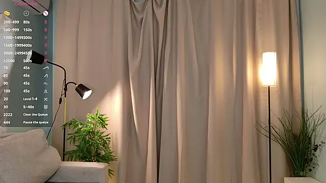 Playful Lia online show from November 2025 02:13:01 PM