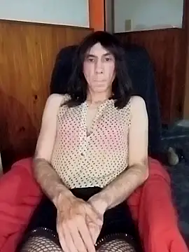 Snapshot of PaulaCrossdresser chatting on October 2025 12:20:02 AM PaulaCrossdresser online show from October 2025 12:20:02 AM