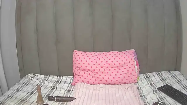 Snapshot of Pretty-C chatting on June 2026 05:24:02 PM Pretty-C online show from June 2026 05:24:02 PM