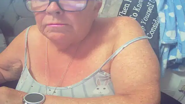 Playful MILF Demi online show from July 2026 06:03:02 PM