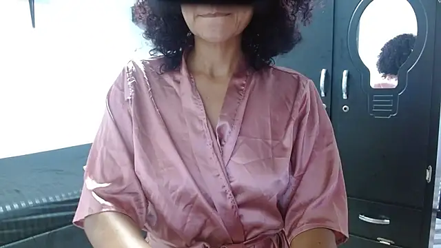 Snapshot of Seductress_Malia chatting on July 2026 03:23:01 AM Seductress Malia online show from July 2026 03:23:01 AM