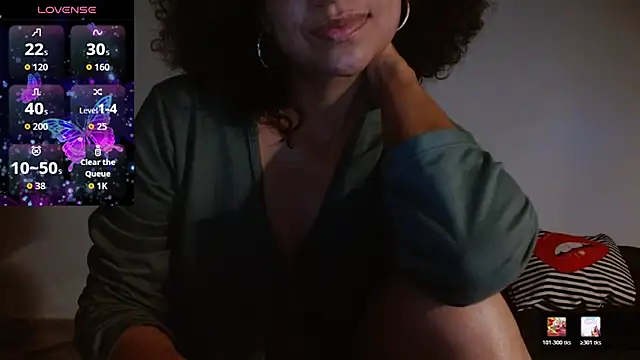 Snapshot of Seductress_Malia chatting on July 2026 01:19:02 AM Seductress Malia online show from July 2026 01:19:02 AM