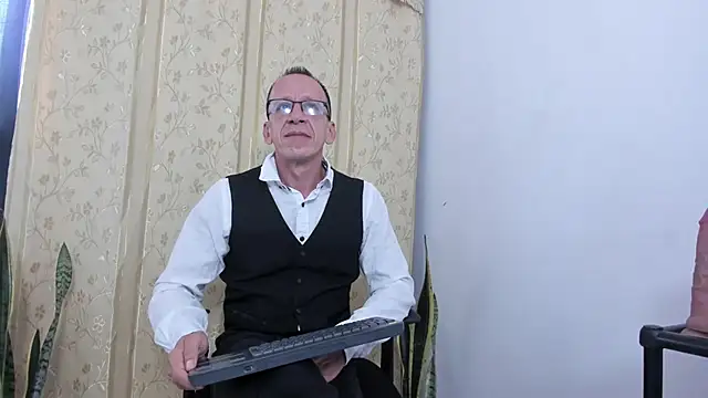  axelking  online show from April 2026 11:38:02 AM