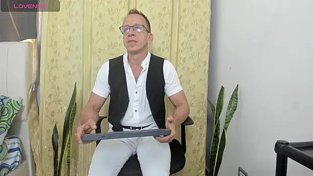 Snapshot of _axelking_ chatting on July 2026 11:51:02 AM axelking online show from July 2026 11:51:02 AM