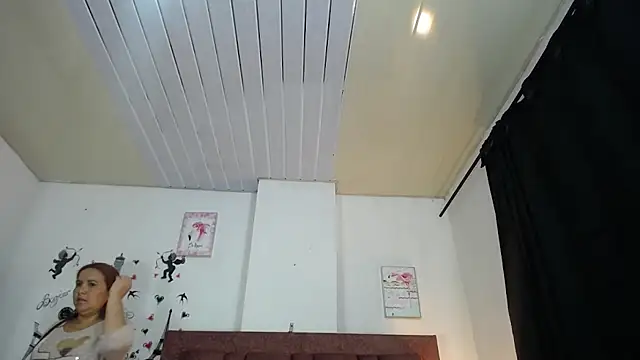 vauroraper online show from October 2025 12:44:01 AM