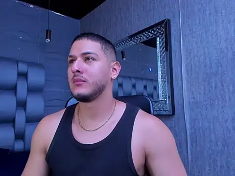 jasonshaw25 online show from October 2025 11:46:01 PM