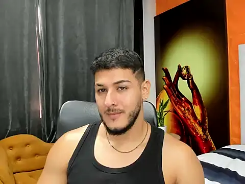 jasonshaw25 online show from December 2025 05:28:02 PM