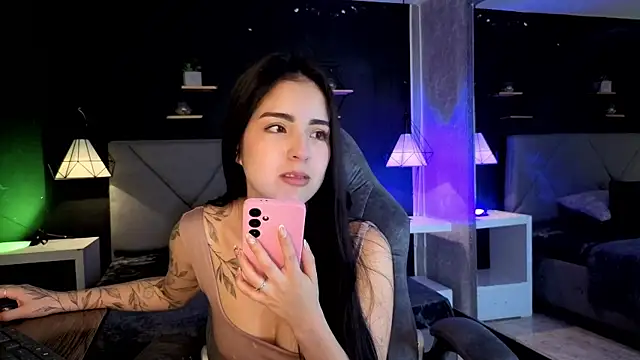 giapearl25 online show from December 2025 12:09:02 AM