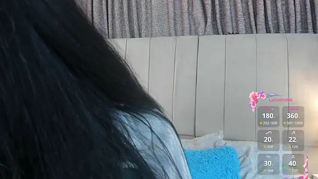 Snapshot of alahia_hank chatting on November 2025 06:08:02 PM alahia hank online show from November 2025 06:08:02 PM