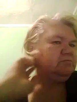 LusiyaGold5 online show from November 2025 10:42:02 PM