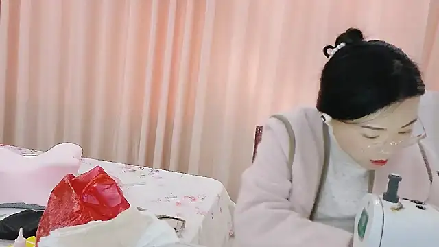 CCOO520 online show from November 2025 06:02:02 AM