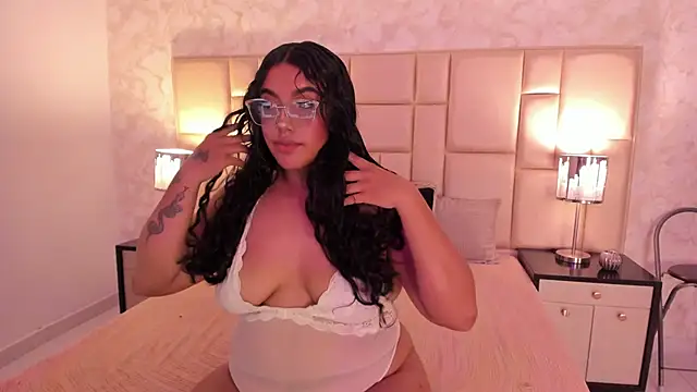 Snapshot of CatalinaCoopper chatting on October 2025 04:56:02 AM CatalinaCoopper online show from October 2025 04:56:02 AM