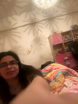 Snapshot of luciamaria01 chatting on October 2025 05:44:02 PM luciamaria01 online show from October 2025 05:44:02 PM