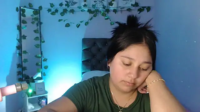 Snapshot of KOREN_JALAA chatting on February 2025 05:50:02 PM KOREN JALAA online show from February 2025 05:50:02 PM