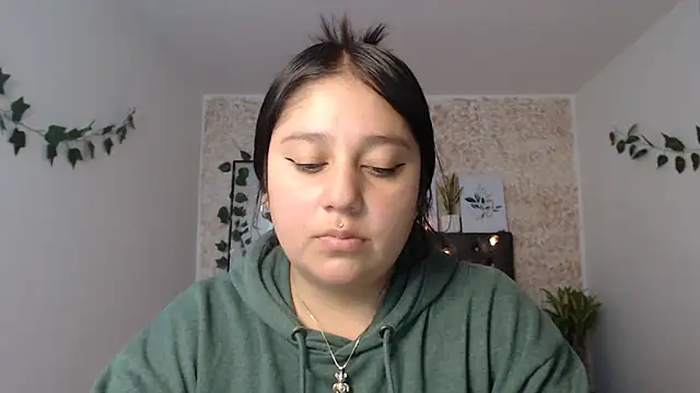 Snapshot of KOREN_JALAA chatting on February 2025 06:37:01 PM KOREN JALAA online show from February 2025 06:37:01 PM