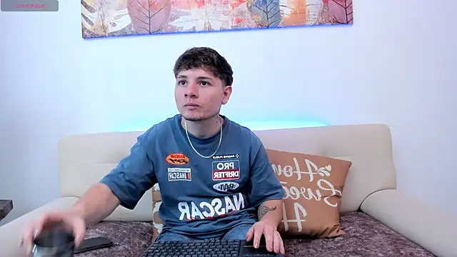 Leoo Miller online show from October 2025 08:20:01 PM