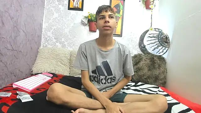 Snapshot of sexyboys_cutex18 chatting on November 2025 07:57:01 PM sexyboys cutex18 online show from November 2025 07:57:01 PM