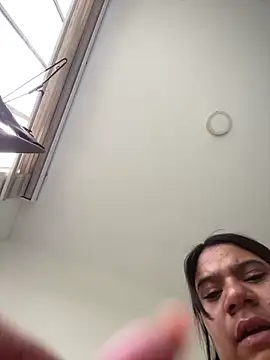 Stefany Bam online show from December 2025 06:13:02 PM