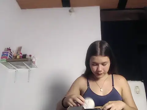 Snapshot of Saraa_loove chatting on October 2025 06:56:01 PM Saraa loove online show from October 2025 06:56:01 PM