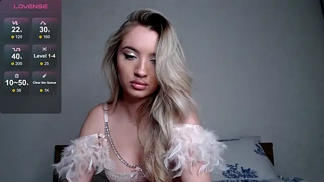 Luna glamy online show from October 2025 01:52:01 PM