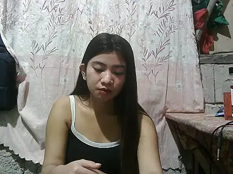 Hot Lina31 online show from October 2025 04:18:01 PM
