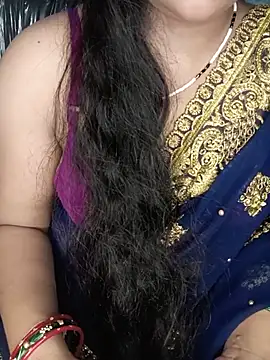 Snapshot of Rashmi_011 chatting on July 2026 04:19:01 AM Rashmi 011 online show from July 2026 04:19:01 AM