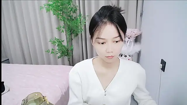 mili0923 online show from October 2025 02:14:02 AM