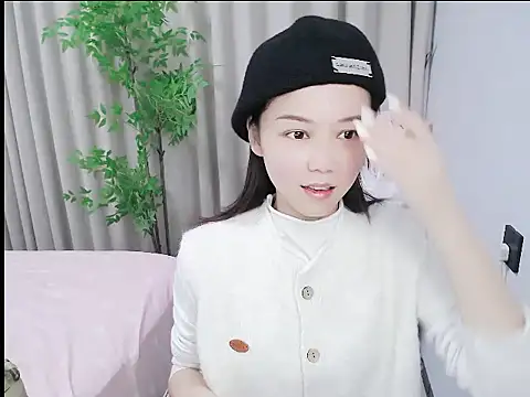 mili0923 online show from October 2025 01:34:01 PM