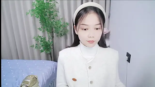 mili0923 online show from November 2025 12:47:01 PM