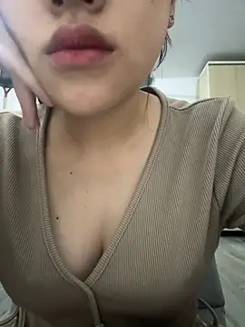 Titlelove online show from November 2025 08:47:01 AM