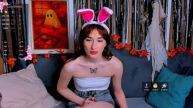 Olivia Grantt online show from October 2025 01:07:02 AM