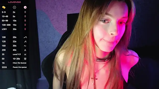Snapshot of kitti_sweett chatting on April 2026 09:28:02 PM kitti sweett online show from April 2026 09:28:02 PM