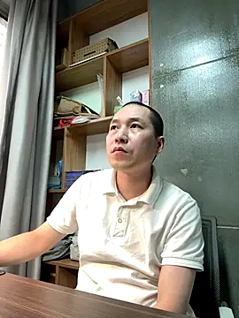 yichengm online show from October 2025 08:04:01 AM