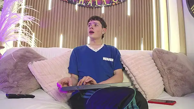 Snapshot of JackFrosst chatting on October 2025 12:27:02 PM JackFrosst online show from October 2025 12:27:02 PM