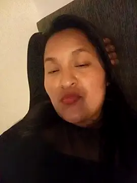 Snapshot of lucia00xx chatting on April 2026 02:53:01 AM lucia00xx online show from April 2026 02:53:01 AM