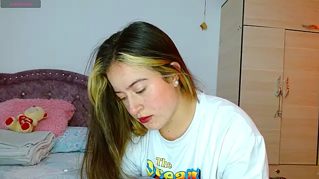 Hanssel tess online show from October 2025 05:02:02 PM