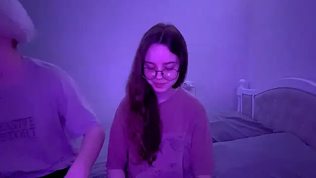 EhtelBiondi online show from February 2026 05:15:01 AM