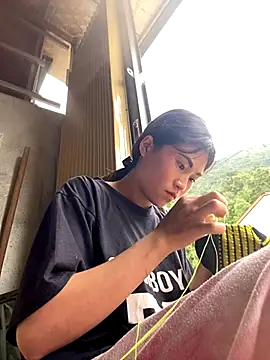 Mylinh- online show from October 2025 07:06:02 AM