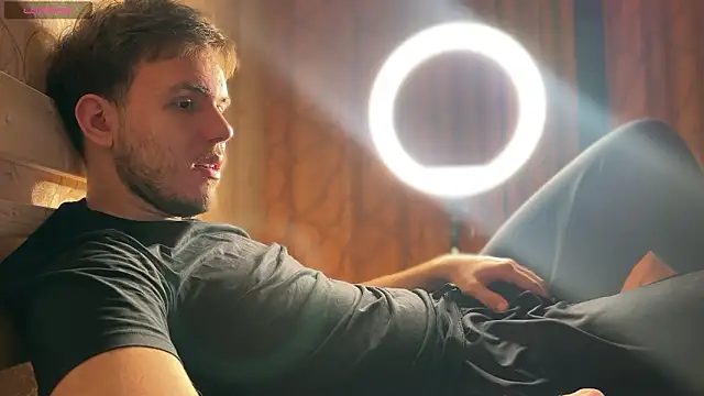 mynameischris online show from February 2026 07:15:02 PM