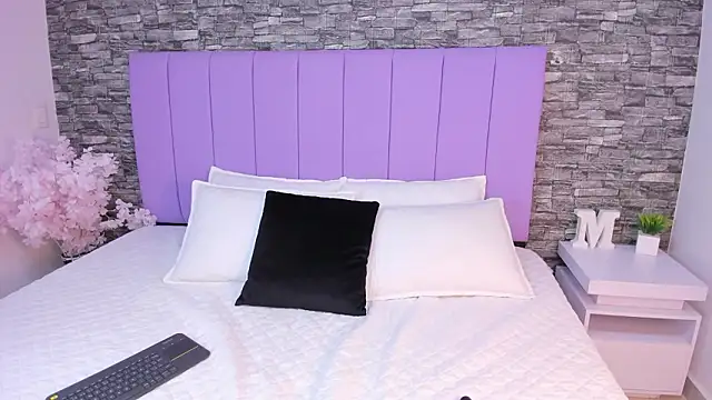 sabrina f0xx online show from March 2026 05:31:02 PM