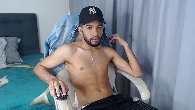 andresnoir  online show from October 2025 02:16:01 PM