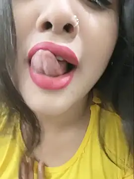 Beauty Queen Soniya online show from July 2026 03:54:02 AM