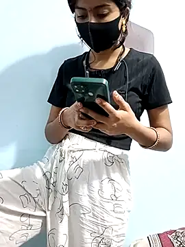 Payal G online show from November 2025 04:03:01 AM