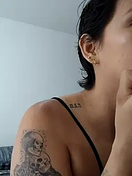 Blue and Damian online show from October 2025 01:00:02 PM