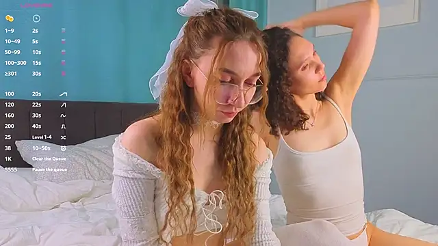 JohnetteConstine online show from December 2025 05:43:02 PM