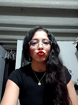 Snapshot of Eloisa_smith chatting on October 2025 04:59:01 AM Eloisa smith online show from October 2025 04:59:01 AM