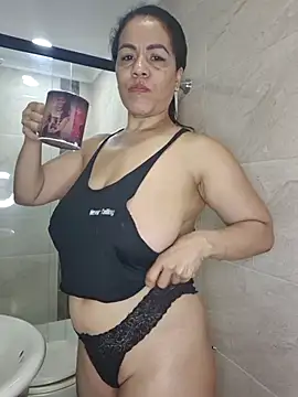 karla-bruni online show from October 2025 10:05:02 AM